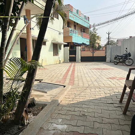 Anbu Ramana Guest House Tiruvannāmalai Exteriér fotografie